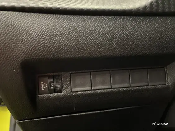 PEUGEOT 208 II - voiture d'occasion - Photo 14