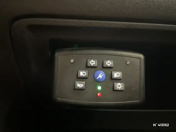 PEUGEOT 208 II - voiture d'occasion - Photo 25