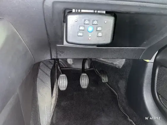 PEUGEOT 208 II - voiture d'occasion - Photo 26