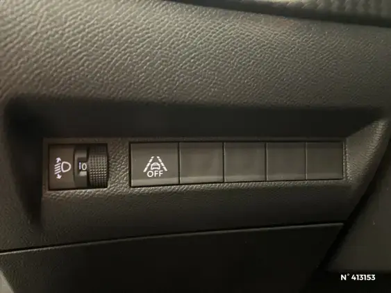 PEUGEOT 208 BUSINESS R II - voiture d'occasion - Photo 15