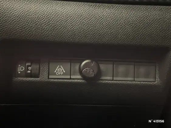 PEUGEOT 2008 II - voiture d'occasion - Photo 15