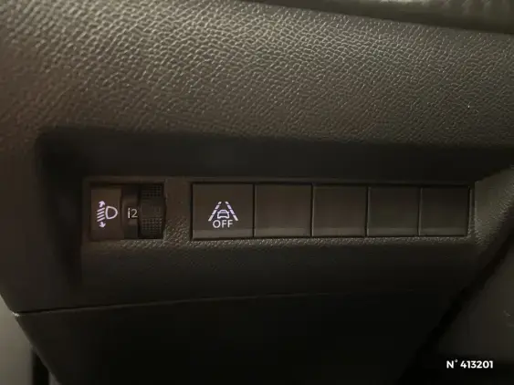 PEUGEOT 2008 II - voiture d'occasion - Photo 15