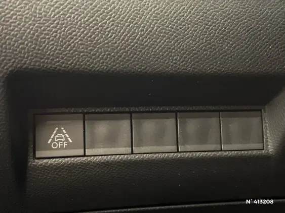 PEUGEOT 2008 II - voiture d'occasion - Photo 15