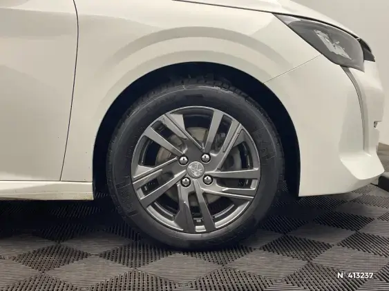 PEUGEOT 208 II - voiture d'occasion - Photo 8