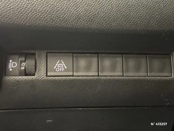 PEUGEOT 208 II - voiture d'occasion - Photo 15