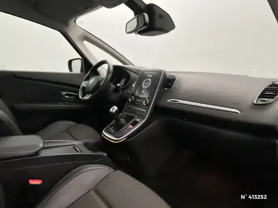 RENAULT SCENIC IV - voiture d'occasion - Photo 10