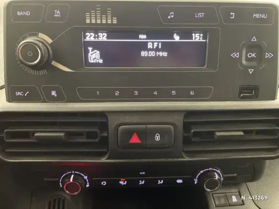 PEUGEOT PARTNER III - voiture d'occasion - Photo 12