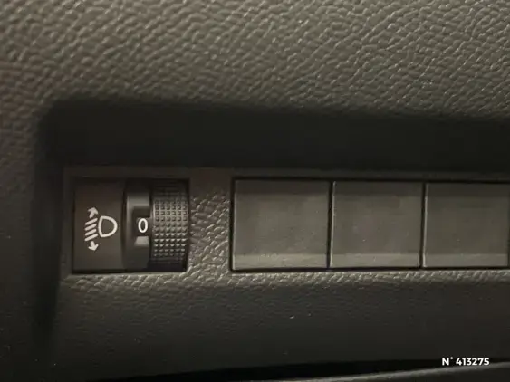 PEUGEOT 208 II - voiture d'occasion - Photo 15