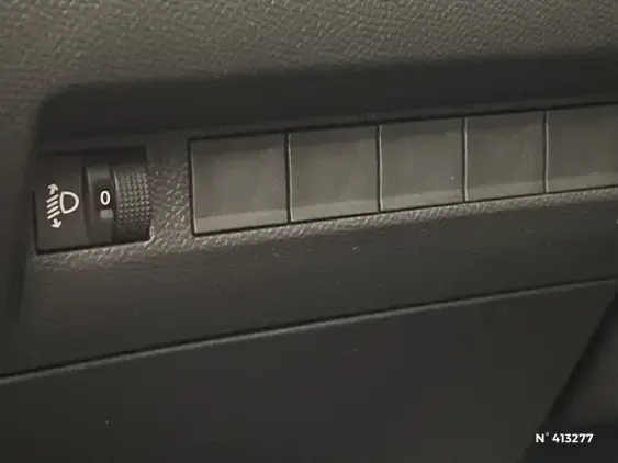 PEUGEOT 208 II - voiture d'occasion - Photo 15