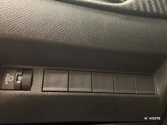 PEUGEOT 208 II - voiture d'occasion - Photo 15