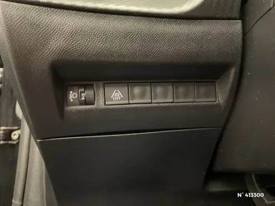 PEUGEOT 208 BUSINESS R II - voiture d'occasion - Photo 14