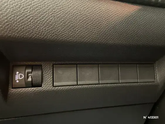 PEUGEOT 208 II - voiture d'occasion - Photo 15