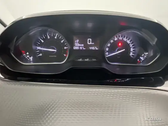 PEUGEOT 2008 - voiture d'occasion - Photo 12