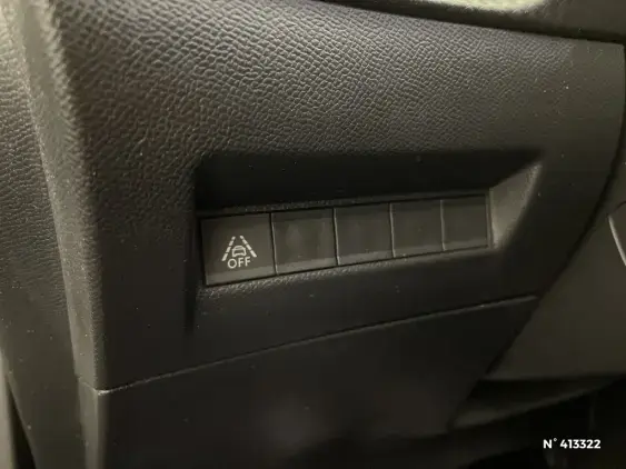 PEUGEOT 2008 II - voiture d'occasion - Photo 15