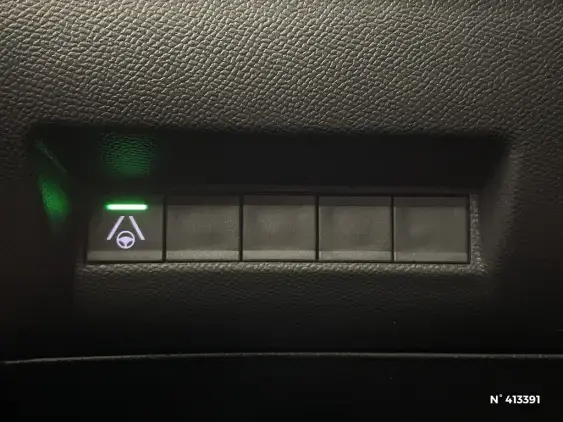 PEUGEOT 2008 II - voiture d'occasion - Photo 15