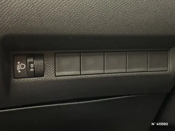 PEUGEOT 208 II - voiture d'occasion - Photo 15