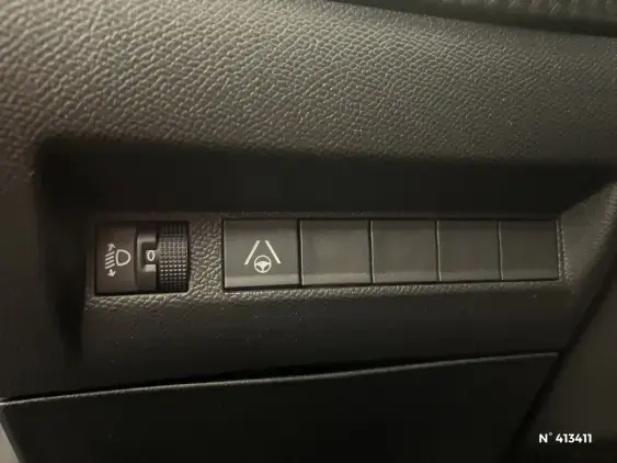 PEUGEOT 208 II - voiture d'occasion - Photo 15