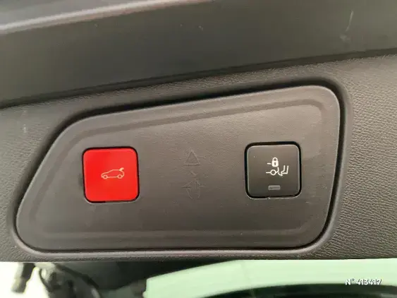 PEUGEOT 3008 II - voiture d'occasion - Photo 25