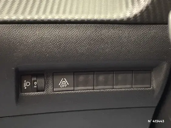 PEUGEOT 208 BUSINESS R II - voiture d'occasion - Photo 15