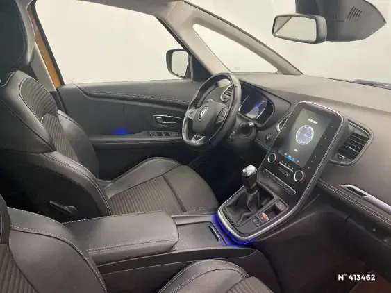 RENAULT SCENIC IV - voiture d'occasion - Photo 10