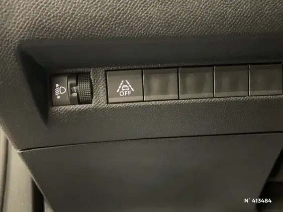 PEUGEOT 2008 II - voiture d'occasion - Photo 15