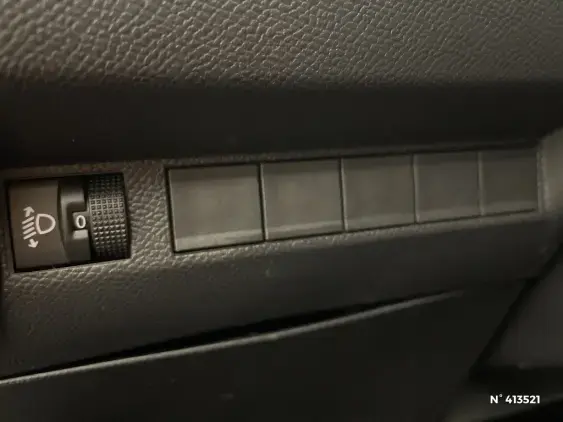 PEUGEOT 208 II - voiture d'occasion - Photo 15