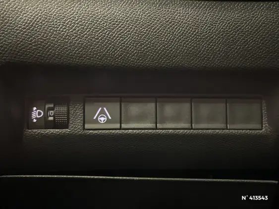 PEUGEOT 2008 II - voiture d'occasion - Photo 15