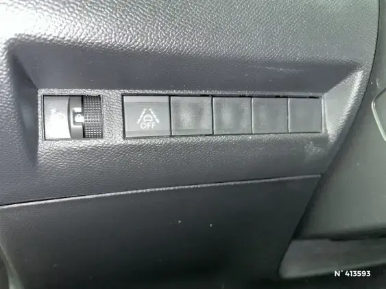 PEUGEOT 2008 II - voiture d'occasion - Photo 15