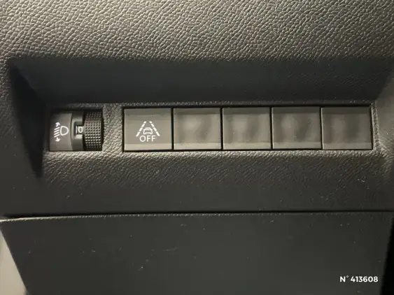 PEUGEOT 2008 II - voiture d'occasion - Photo 15