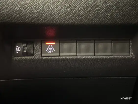 PEUGEOT 2008 II - voiture d'occasion - Photo 15