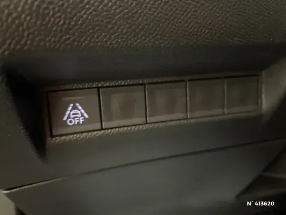 PEUGEOT 2008 II - voiture d'occasion - Photo 15