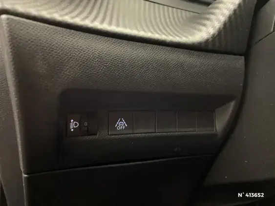 PEUGEOT 2008 II - voiture d'occasion - Photo 15