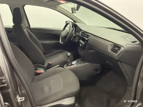 PEUGEOT 208 II - voiture d'occasion - Photo 10