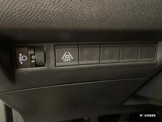 PEUGEOT 2008 II - voiture d'occasion - Photo 15