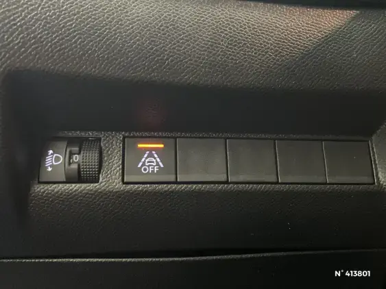 PEUGEOT 208 II - voiture d'occasion - Photo 15
