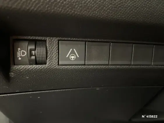 PEUGEOT 208 II - voiture d'occasion - Photo 15
