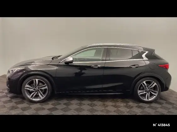 INFINITI Q30 - voiture d'occasion - Photo 2