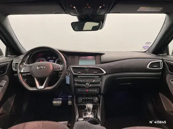 INFINITI Q30 - voiture d'occasion - Photo 9