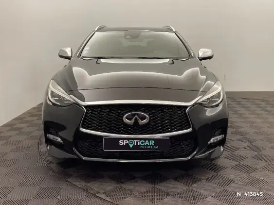 INFINITI Q30 - voiture d'occasion - Photo 3