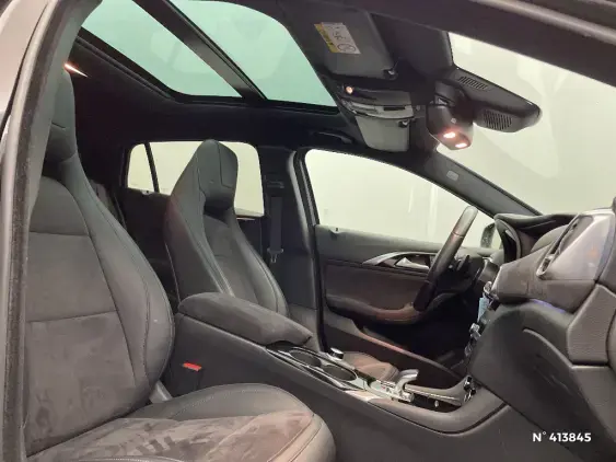 INFINITI Q30 - voiture d'occasion - Photo 10