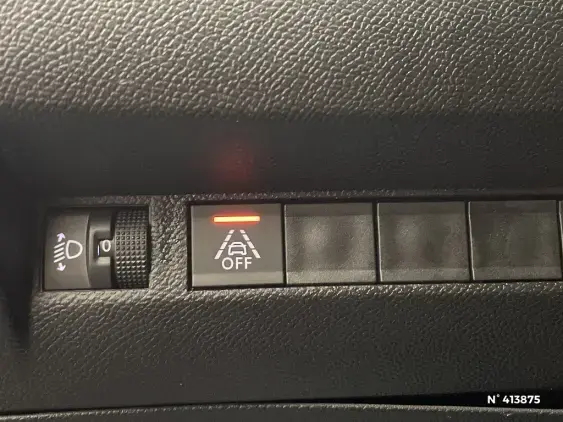 PEUGEOT 2008 II - voiture d'occasion - Photo 15
