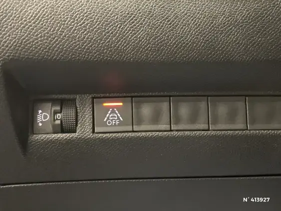 PEUGEOT 2008 II - voiture d'occasion - Photo 15