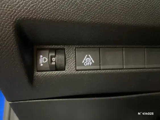 PEUGEOT 208 ELECTRIQUE II - voiture d'occasion - Photo 15