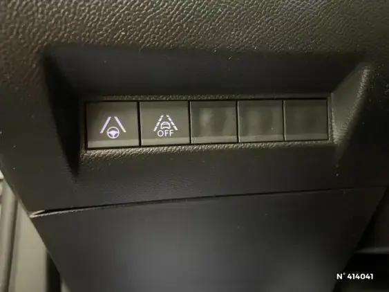 PEUGEOT 2008 ELECTRIQUE II - voiture d'occasion - Photo 15