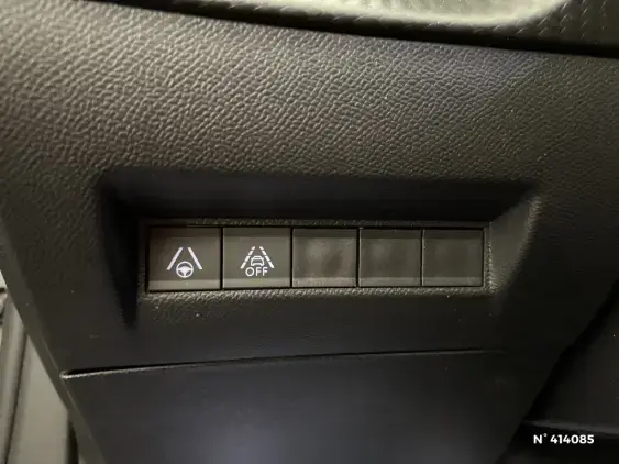 PEUGEOT 2008 II - voiture d'occasion - Photo 15