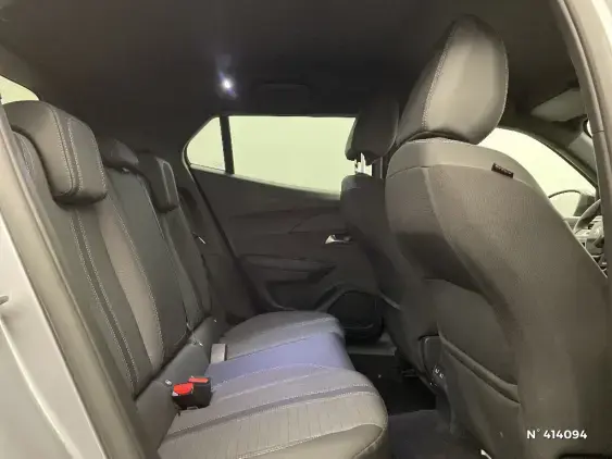 PEUGEOT 2008 II - voiture d'occasion - Photo 11