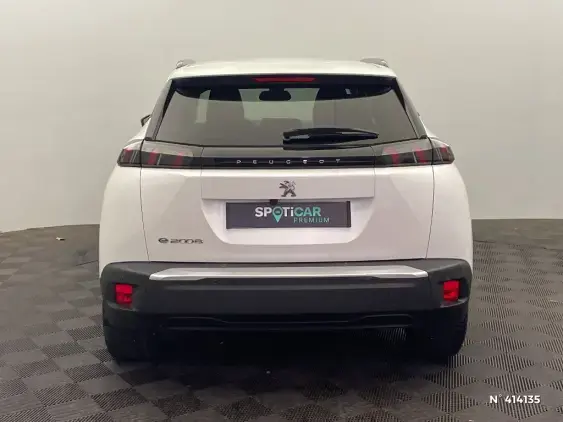 PEUGEOT 2008 ELECTRIQUE II - voiture d'occasion - Photo 6