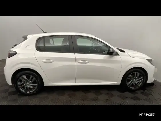 PEUGEOT 208 II - voiture d'occasion - Photo 5