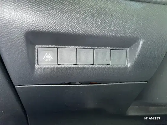 PEUGEOT 208 II - voiture d'occasion - Photo 15