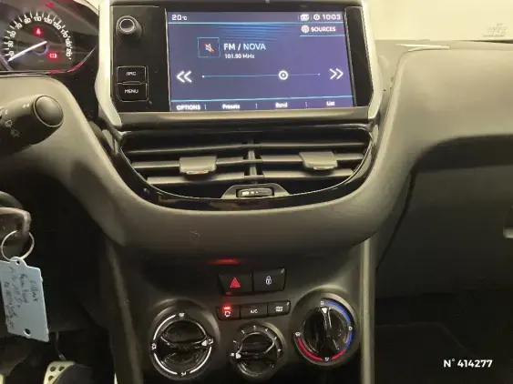PEUGEOT 208 - voiture d'occasion - Photo 13